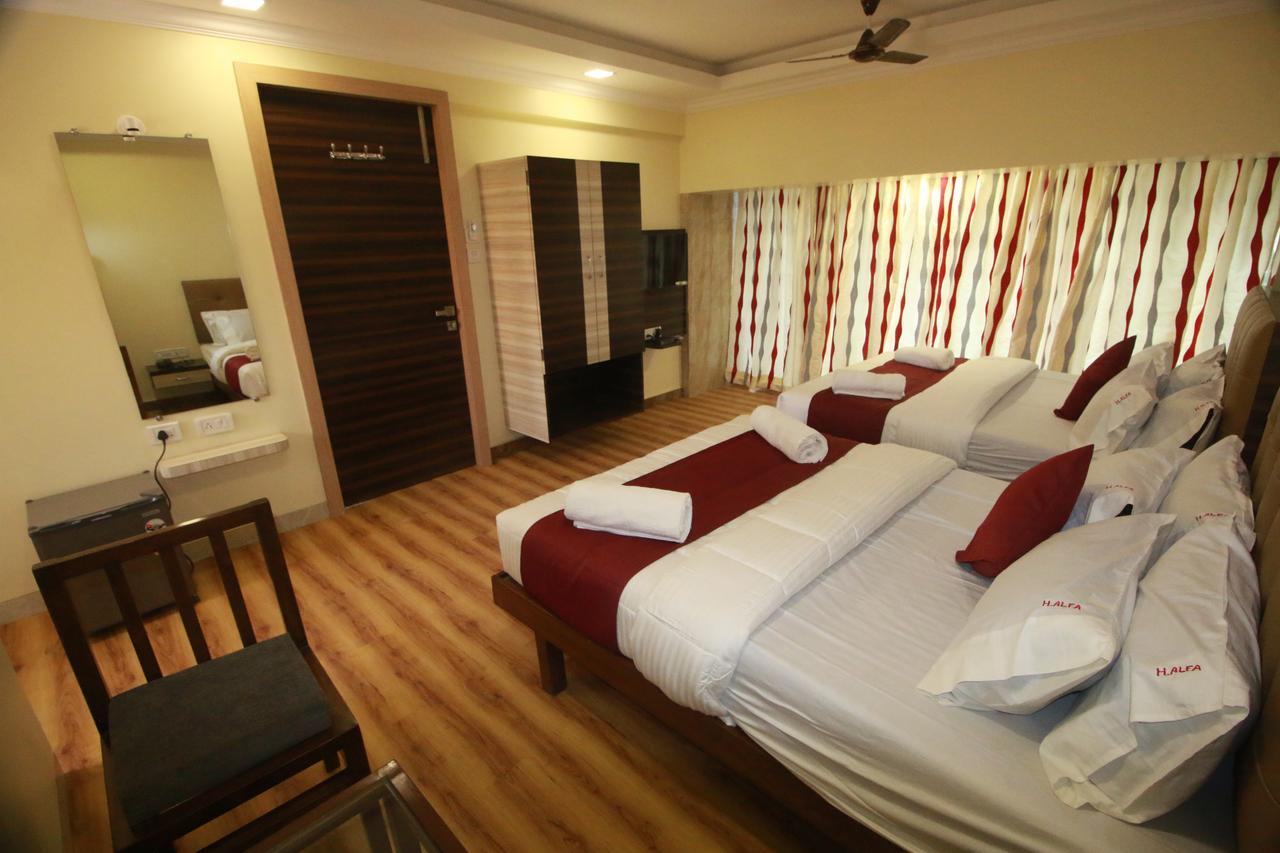 Hotel Alfa International Near Nanavati Hospital Mumbai Near Airport Mumbai Near Juhu Beach Екстериор снимка
