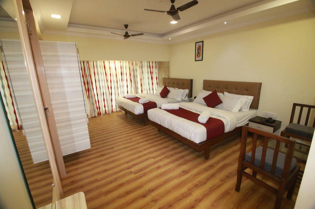 Hotel Alfa International Near Nanavati Hospital Mumbai Near Airport Mumbai Near Juhu Beach Екстериор снимка