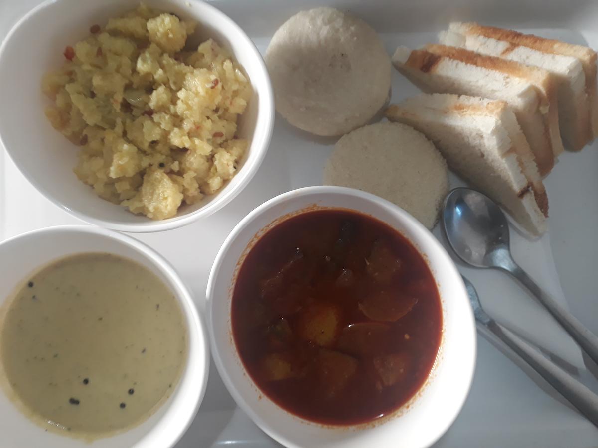 Hotel Alfa International Near Nanavati Hospital Mumbai Near Airport Mumbai Near Juhu Beach Екстериор снимка
